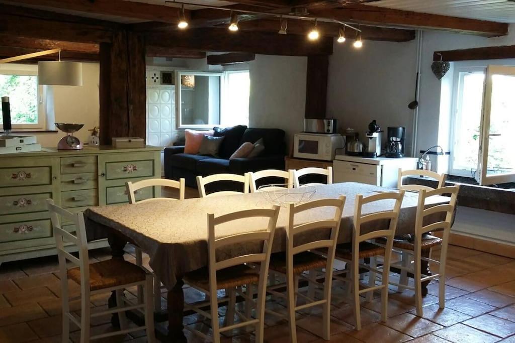 Ferme De Chenezeau - 15 Personnes , 7 Chambres Gérardmer Kültér fotó